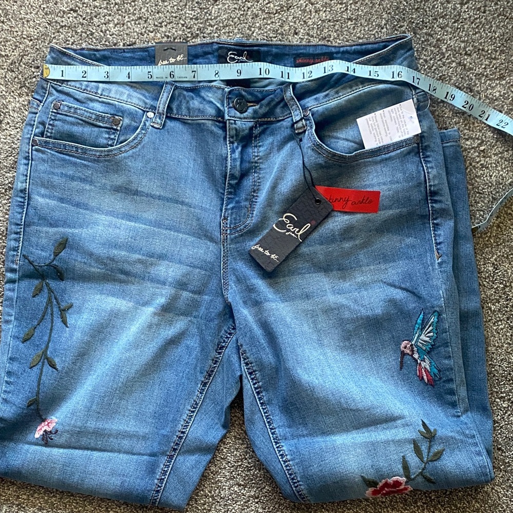 Women's Blue Hummingbird  Embroidered Jeans - Picture 2 of 6